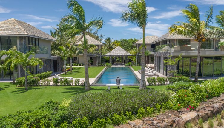 Like Airbnb, but for rich people

