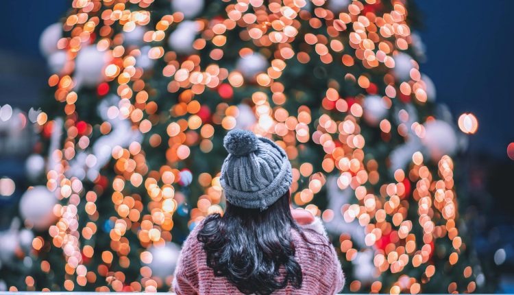 How to Travel by Live Virtual Tours this Christmas

