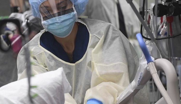 A pandemic nurse's diary reveals Trump's vicious policies, economic failures

