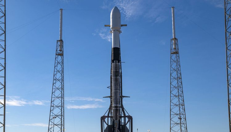 The launch of the SpaceX Transporter-1 ridesharing will carry 143 spaceships

