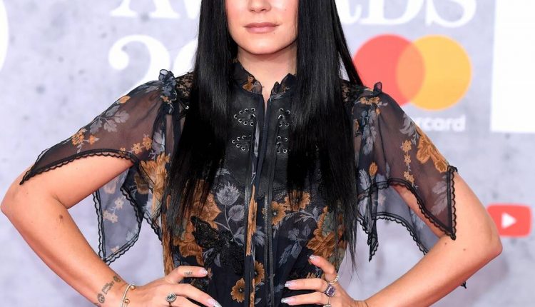 Lily Allen recalls the fight against addiction and the heroin debate

