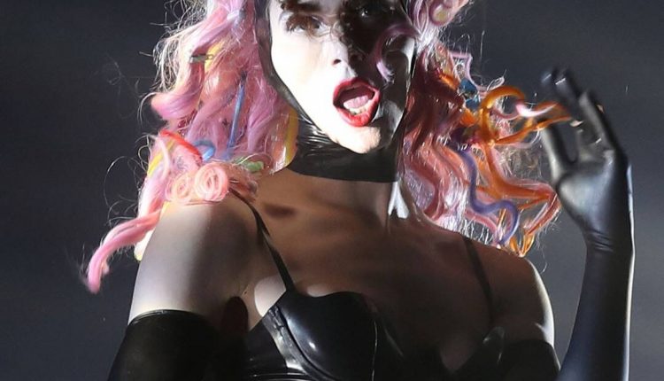 SOPHIE, Grammy-nominated artist, 34 years old after an accident

