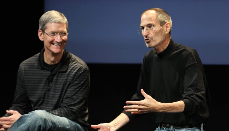 Apple, Facebook, Microsoft battle to replace smartphone with AR