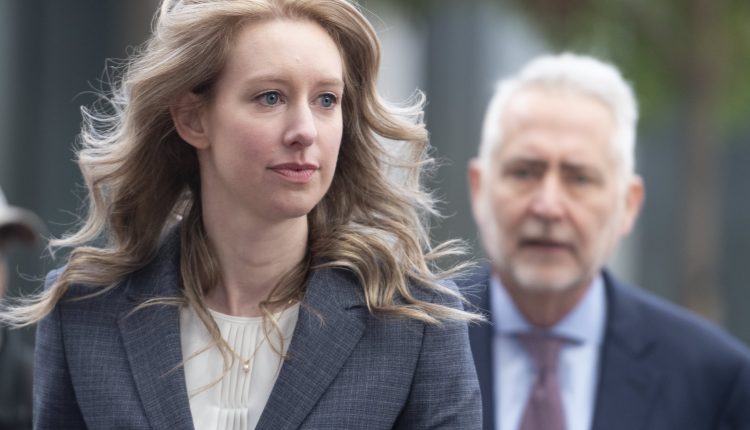 Elizabeth Holmes denies having destroyed evidence in the Theranos case

