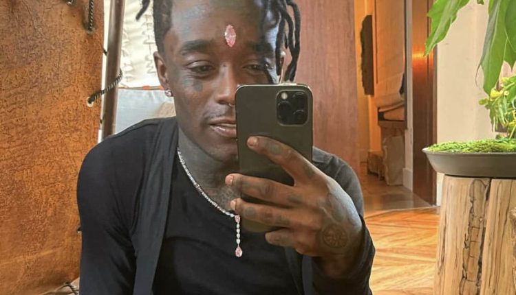 Lil Uzi says his diamond implant was originally intended to be made into a ring: "$ 24 million on a ring is the stupidest idea"

