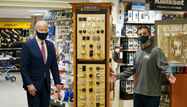 The Senate extends PPP support for small businesses by two months

