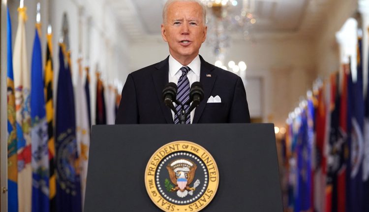 What People Earning Under and Over $ 400,000 Can Expect

