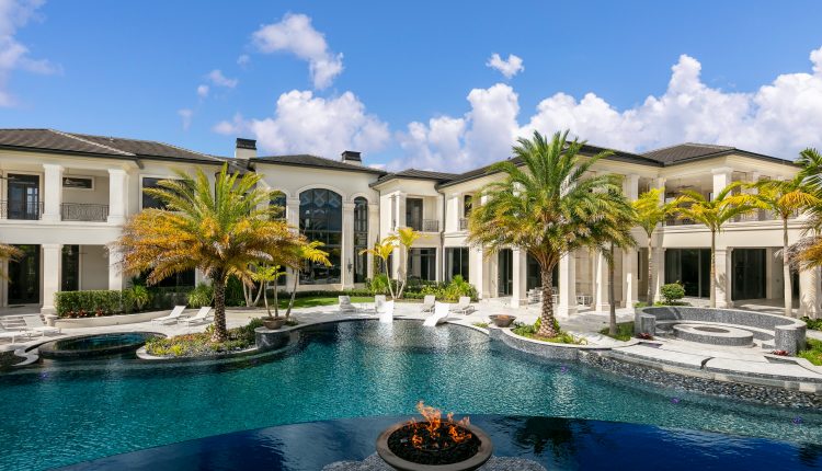 The $ 19 million mansion is being sold in Delray Beach, setting a new record for home sales

