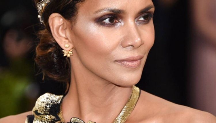 Halle Berry responds to "disgusting" comment that compares her skin to toast

