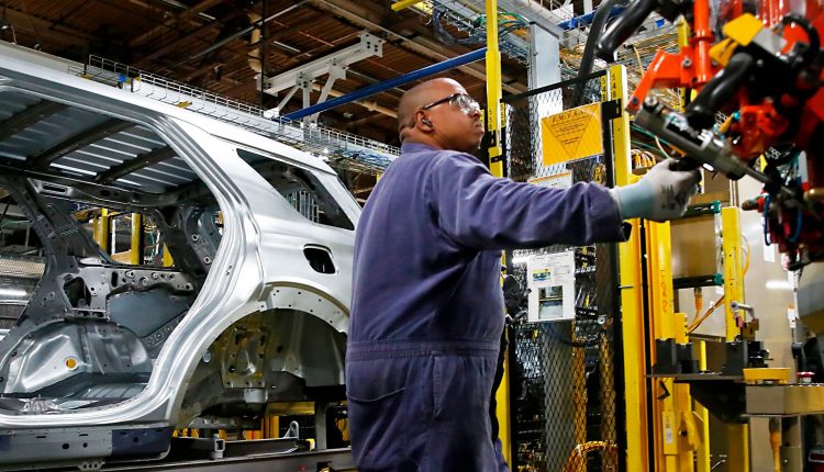 Biden praises the South Korean battery maker's deal as a win for the US electric vehicle push

