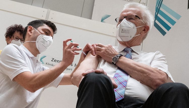   Can you combine Covid vaccines?  Here's what we know so far

