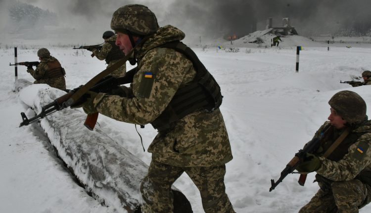 Tensions between Russia and Ukraine on the border are growing again

