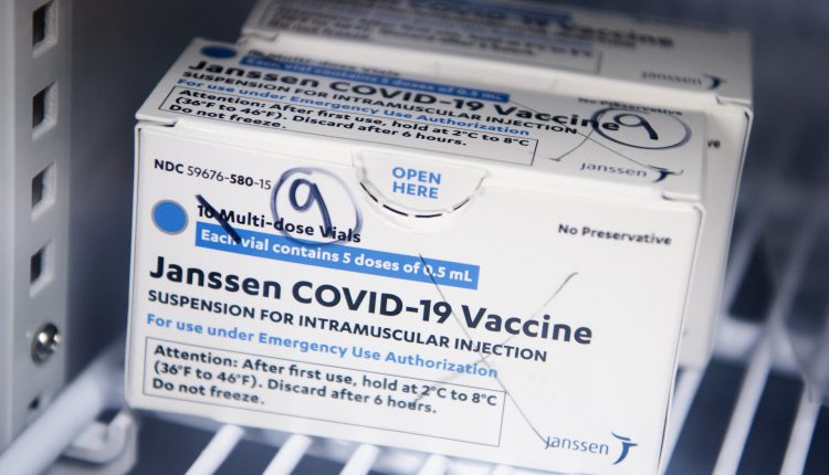 Interrupting the use of the J&J Covid vaccine will not affect the timing of the US vaccination, the doctor says

