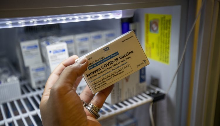 The FDA finds poor conditions at the Baltimore facility that ruined the J&J cans

