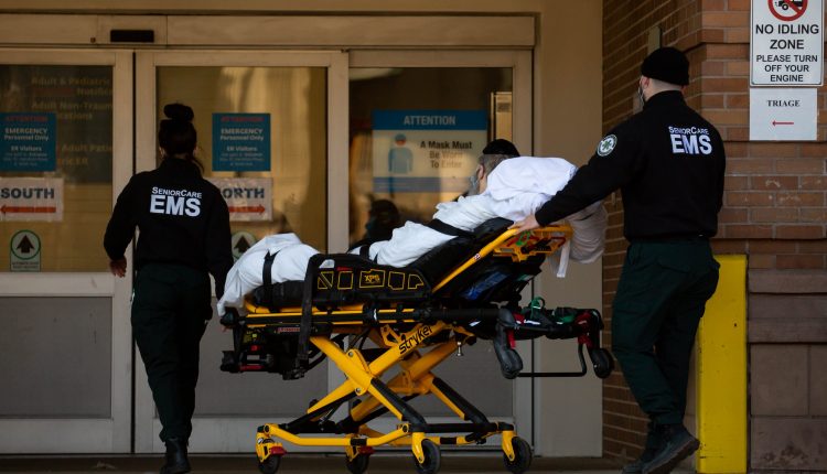 CDC predicts an increase in US Covid cases by May due to variant B.1.1.7 before a "strong decline".

