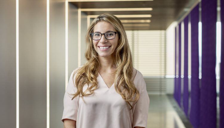 Roku wirbt mit VP Alison Levin über die Bewältigung der Covid-Pandemie
