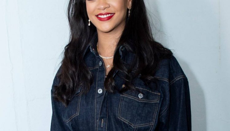 Rihanna has just brought back her iconic pixie cut

