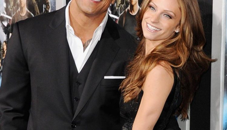 In the incredibly sweet love story of Dwayne Johnson and Lauren Hashian


