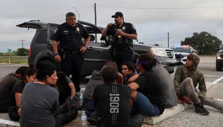 Supreme Court extends Trump-era pandemic immigrant deportation rule

