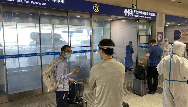 The US is considering new measures for travelers from China

