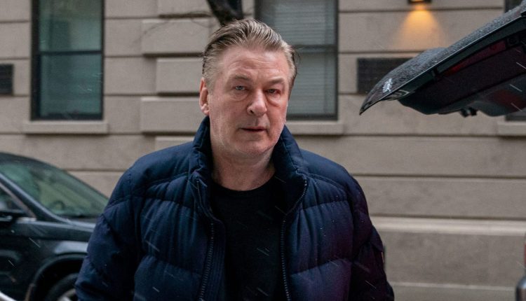 Alec Baldwin 'Rust' prosecutors slammed for missteps

