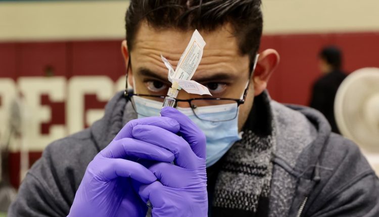 FDA advisors recommend GSK-RSV vaccine but point to potential safety issues

