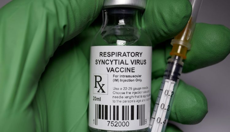 FDA advisers recommend Pfizer vaccination for infants

