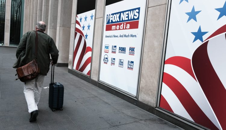 Fox Chief Legal Officer Viet Dinh to step down