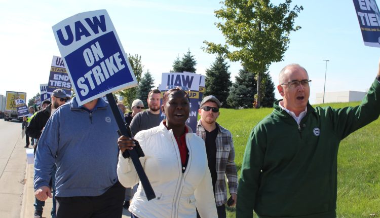 Ford, UAW reach tentative deal to end labor strikes