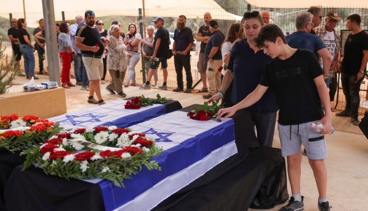 Economists urge Netanyahu to change budget