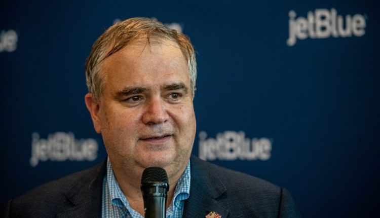 JetBlue CEO Robin Hayes to step down, COO Joanna Geraghty to take over