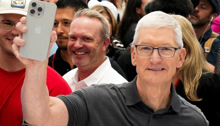 Apple (AAPL) earnings report Q1 2024