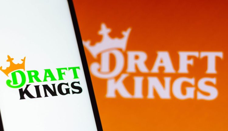 DraftKings posts 44% revenue growth, but falls short of estimates