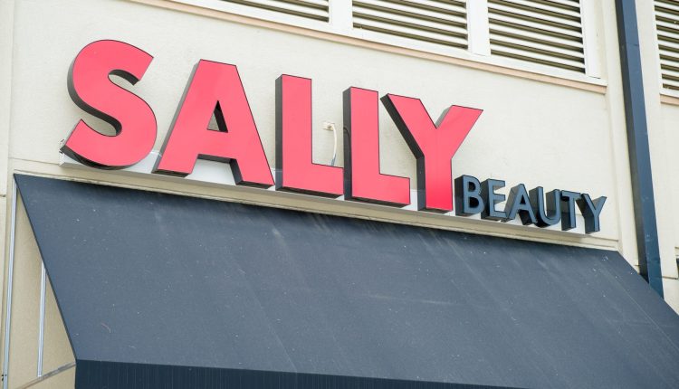 Sally Beauty Catches Backlash Due To Deleted TikTok (WATCH)