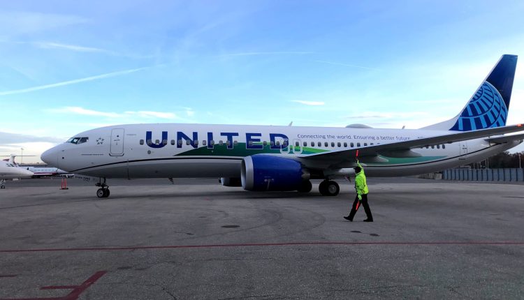 United to pause pilot hiring, citing Boeing's delivery delays