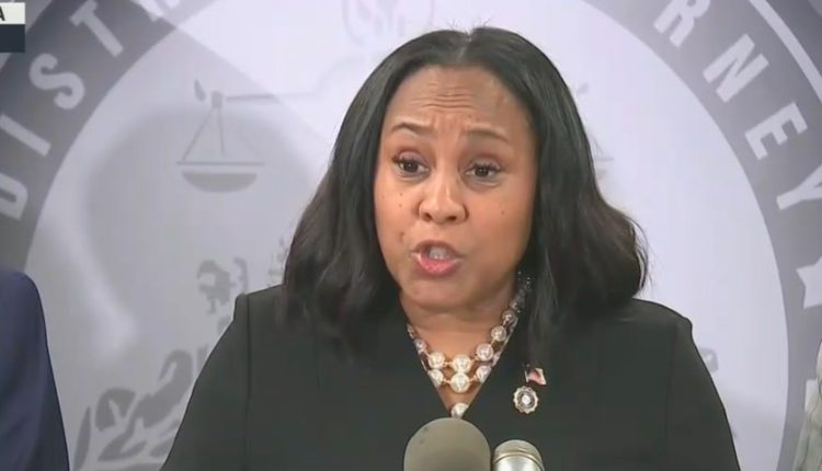 Fani Willis announces that an arrest warrant has been issued for Donald Trump.