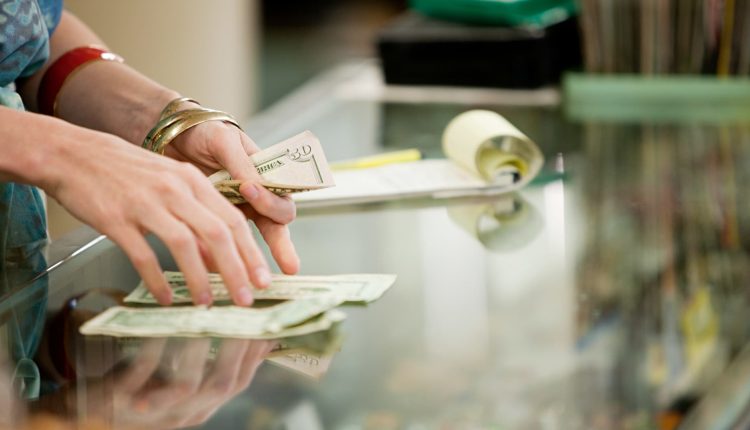 Small Businesses Grow More Optimistic About Rate Cuts: CNBC Poll

