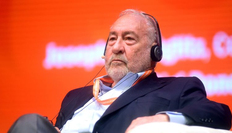 Nobel Prize winner Joseph Stiglitz calls on the Fed to significantly cut interest rates

