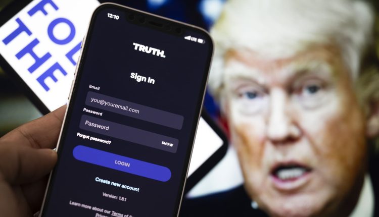 Trump Media crashes 22%, disrupting DJT rally days before election

