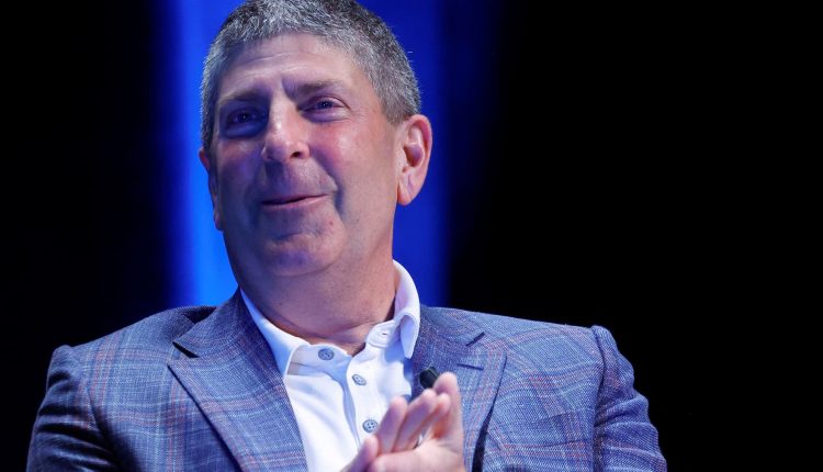 Jeff Shell as Paramount president may have runway to make bold changes