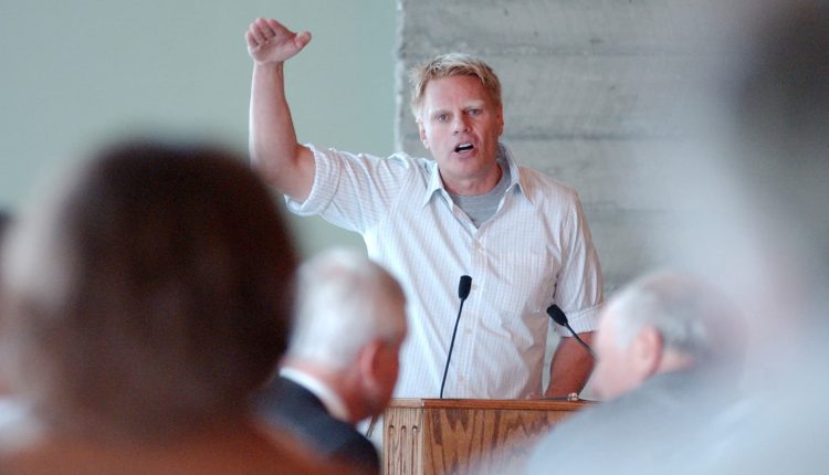 Abercrombie responds to CEO Mike Jeffries' arrest on sex trafficking charges

