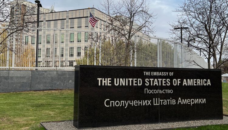 US closes embassy in Kyiv and warns of possible “air strike”

