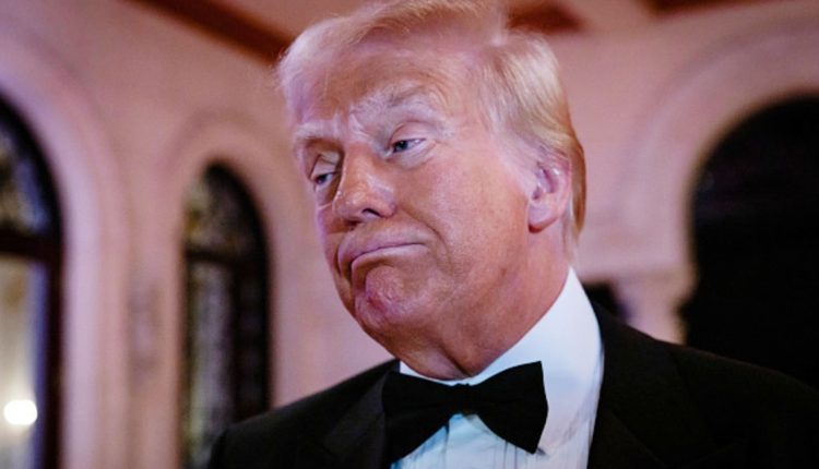 Euro and British pound fall against US dollar as markets brace for Trump

