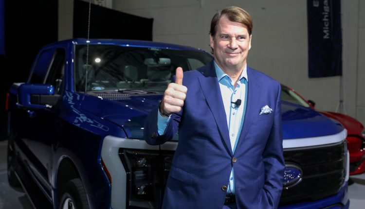 Ford CEO calls for a "comprehensive" tariff analysis for all countries


