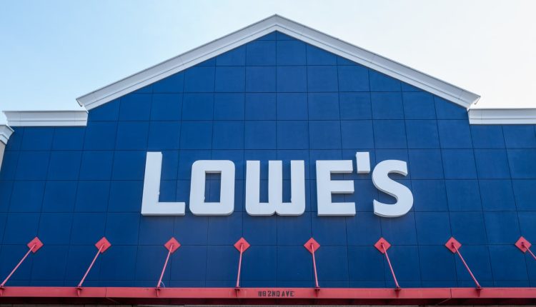 Lowes (low) Q4 2024 income

