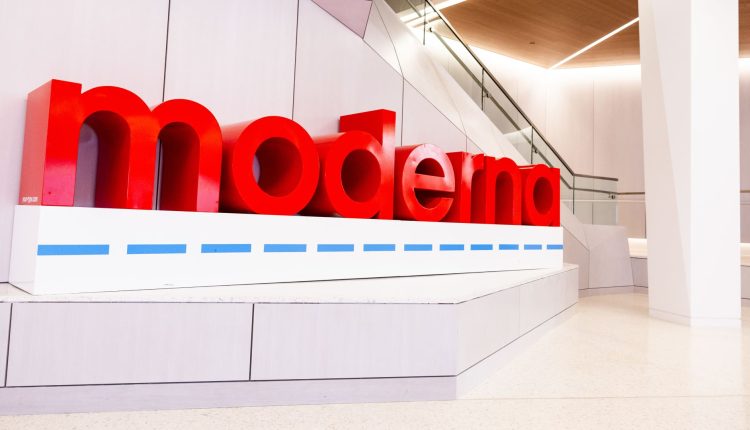 Moderna (mrna) Q4 income 2024

