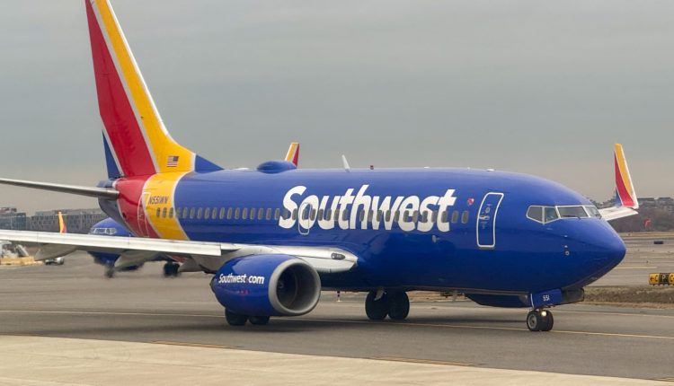 Southwest Airlines, by 15% of corporate jobs in "unprecedented" move to reduce the costs

