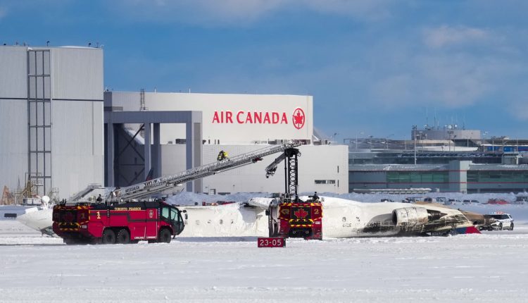 Delta plane aircraft stalls when landing at Toronto Airport and injured at least 18 years


