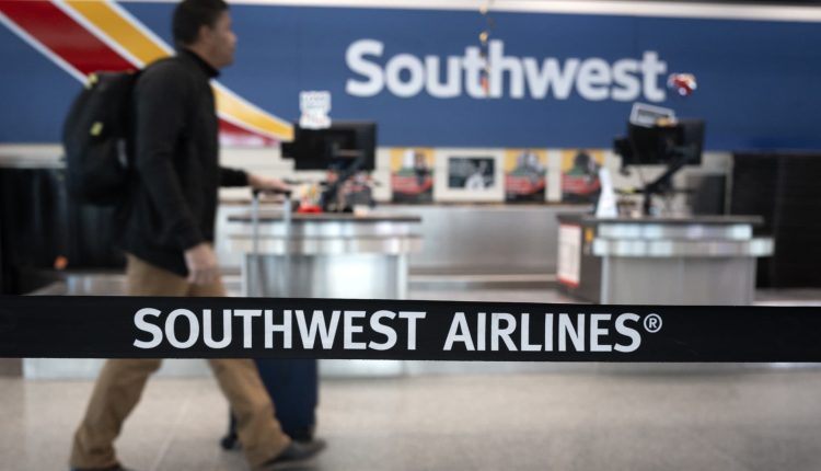 Goodbye to "Bags Free" on Southwest Airlines, the last giveaway in America

