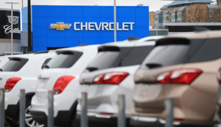 GM reports a robust sales in the first quarter as industry clips for tariffs

